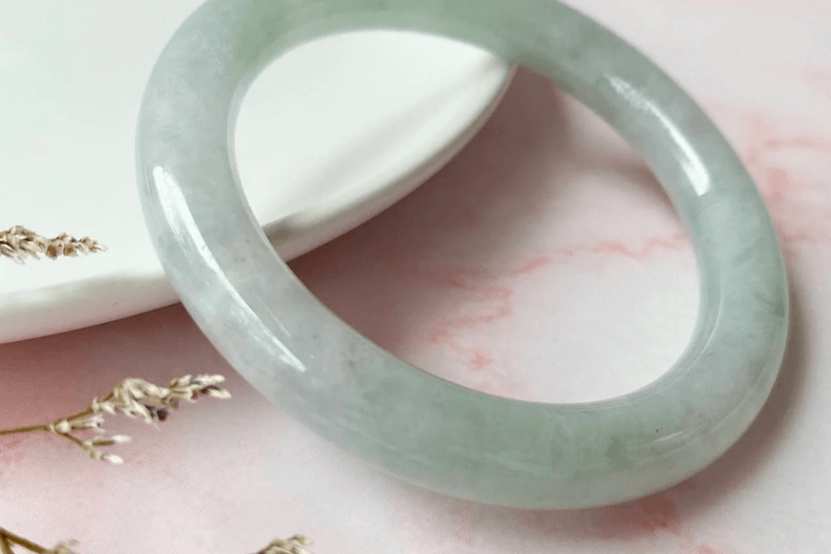 jade bracelet meaning